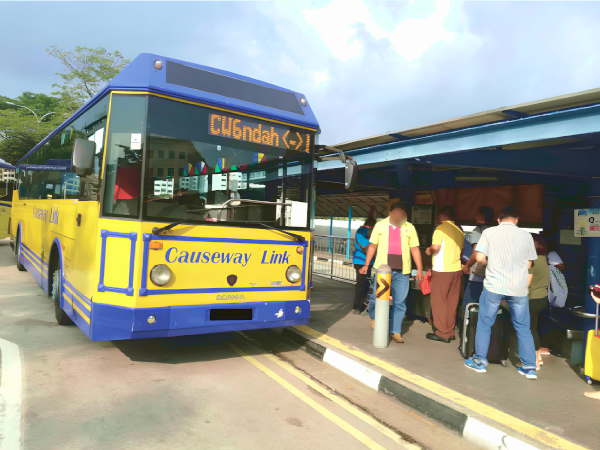 Board Causeway Link Bus CW6 At Boon Lay